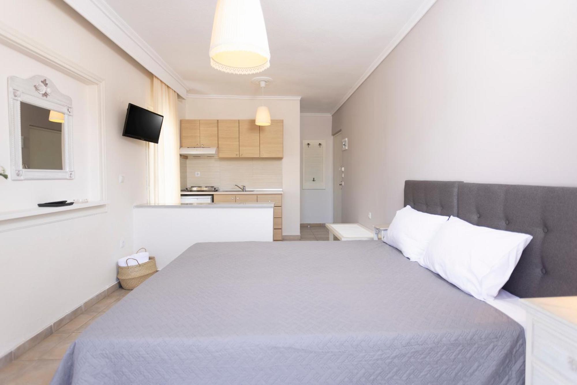 Anatoli Apartments Polichrono Polychrono Eksteriør billede